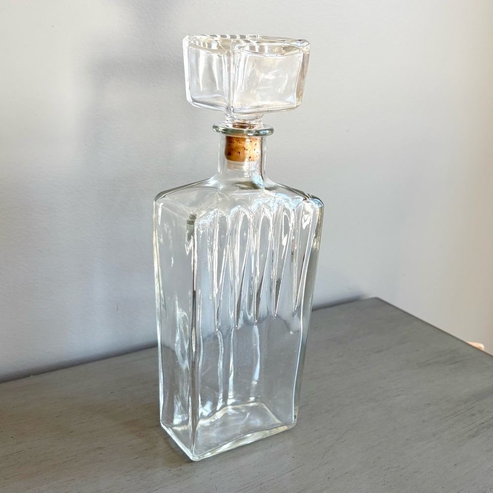 VTG 60s Heavy Clear Glass Liquor Bottle Decanter Vase Decor w/ Cork Stopper 11" - Picture 3 of 11